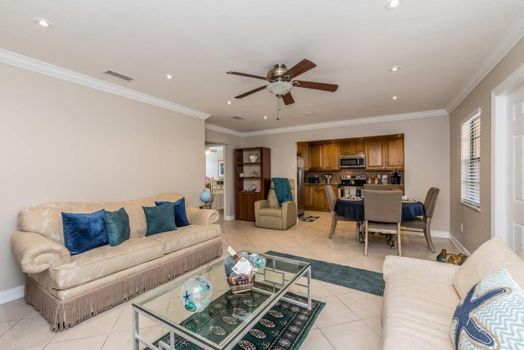 Ocean Vacation Breeze Villa Lantana Exterior foto